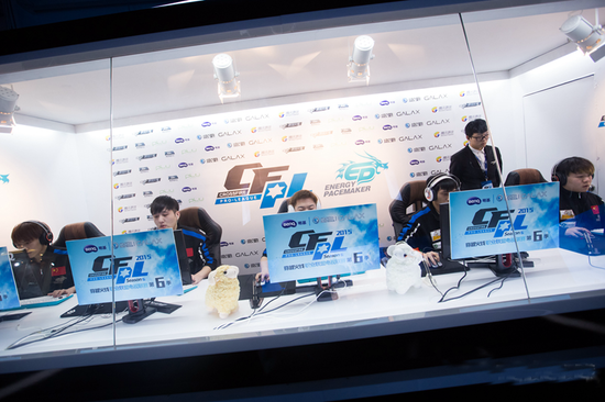 在连续密集 在连续密集